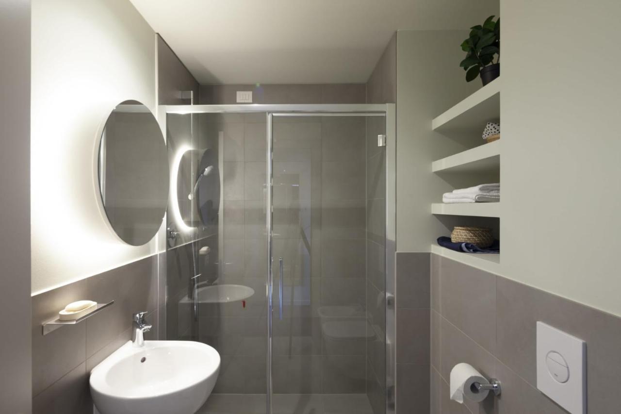 Giovenale Milan Navigli - Modern Rooms And Open Spaces In The Heart Of The City Luaran gambar